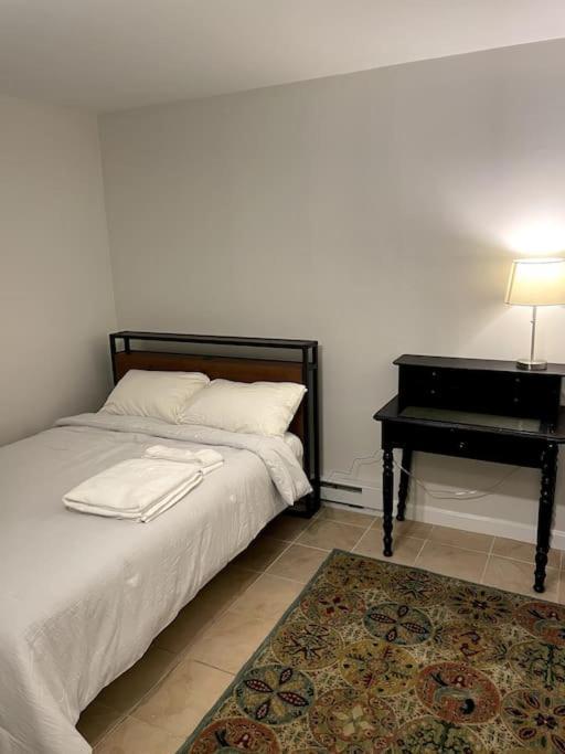 Lovely Two Bedroom Condo In South Boston Extérieur photo